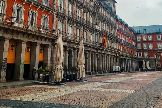 La socimi saudí RSR compra oficinas en el centro de Madrid para abrir un hotel de lujo